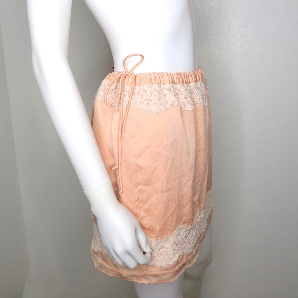 Banana Republic Lace Mini Skirt - Picture 3 of 8